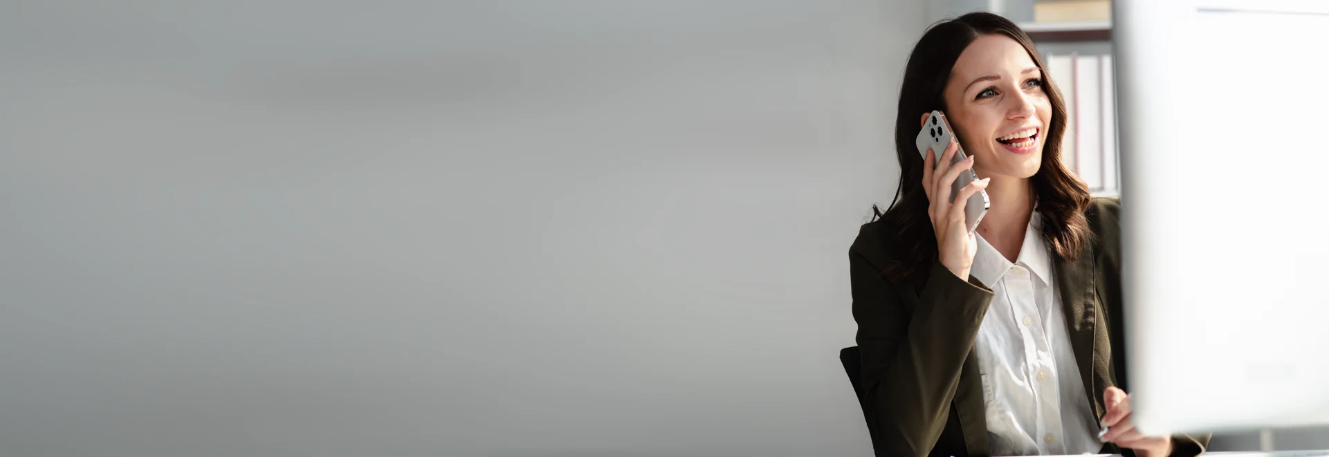 qodef-fullwidth-slider